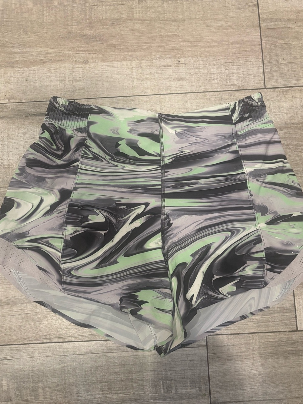 lululemon athletica Marble-Print High-Rise Shorts in Mint & Gray